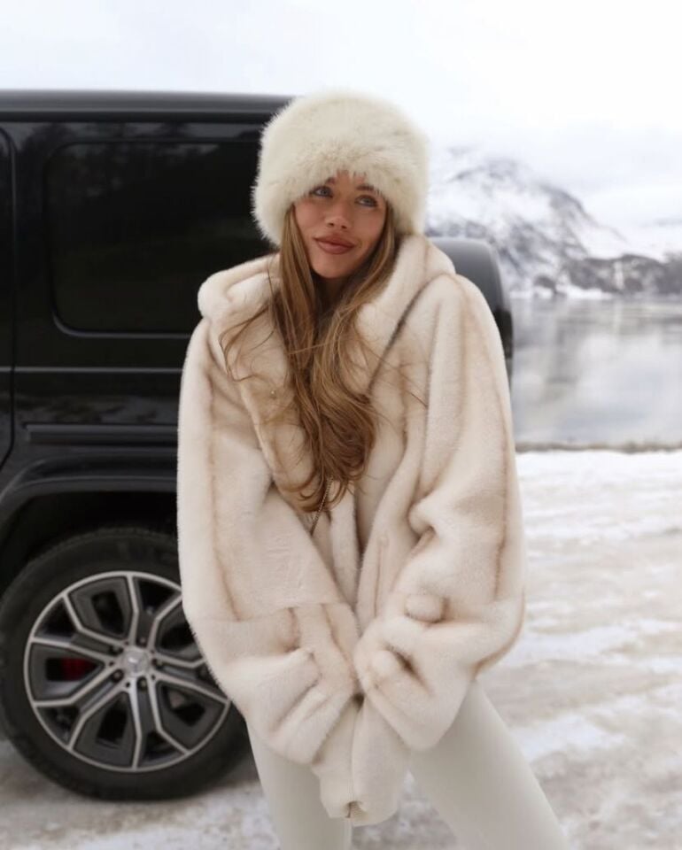 Bej- Kürk Peluş Kalpak Şapka