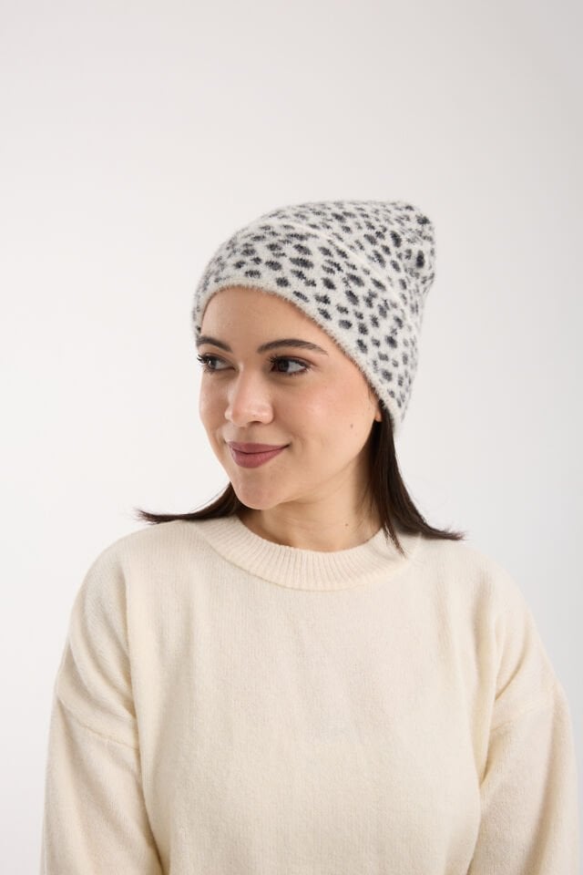 Beyaz Leopar Desenli Peluş Katlamalı Bere